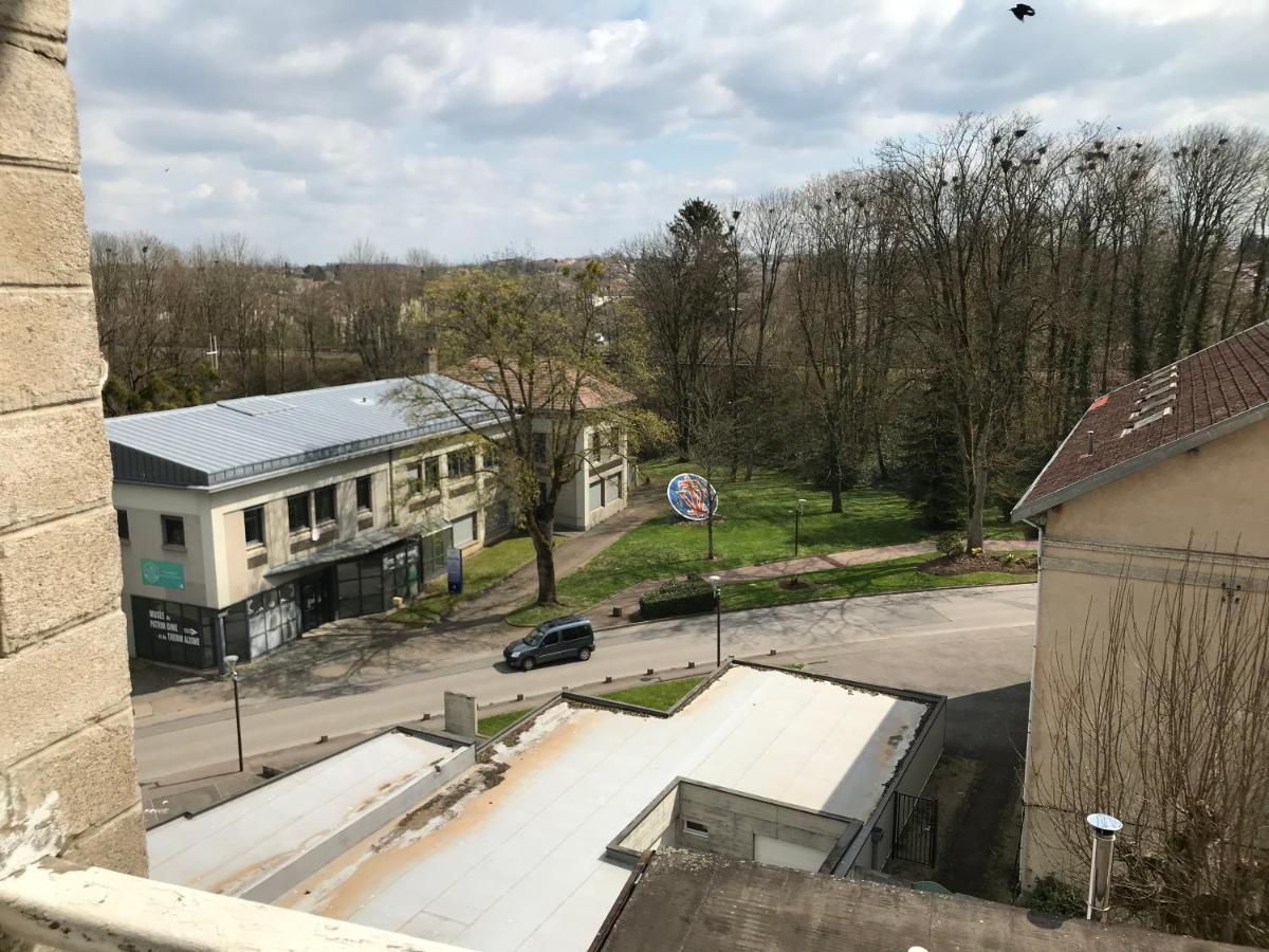Studio Meuble Et Lumineux 20M2 Leilighet Vittel Eksteriør bilde