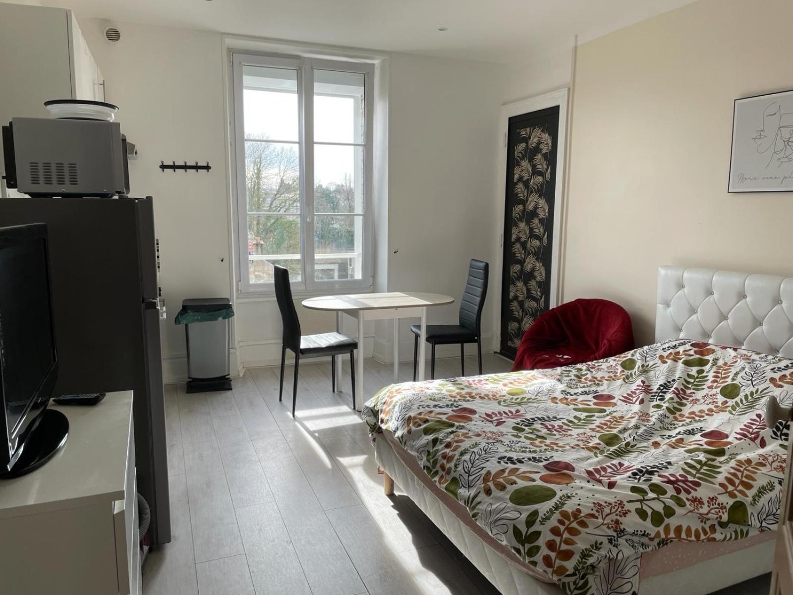 Studio Meuble Et Lumineux 20M2 Leilighet Vittel Eksteriør bilde